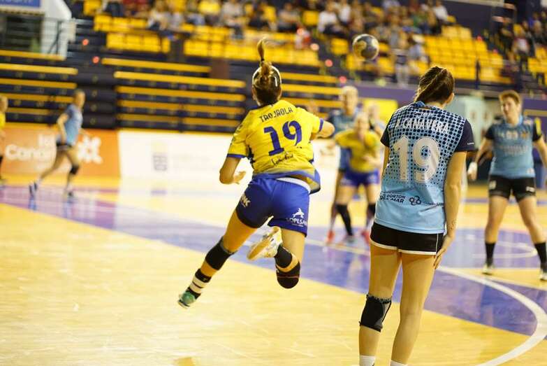 Imagen de archivo de un partido del Rocasa en esta temporada (Foto TA)